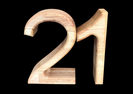 Holzzahl "2" aus Heveaholz